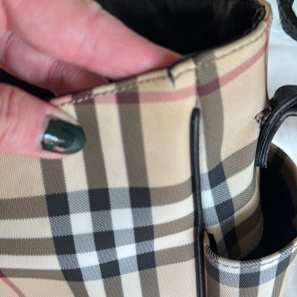 Classic plaid Burberry Crossbody/ diaper bag - Picture 9 of 11